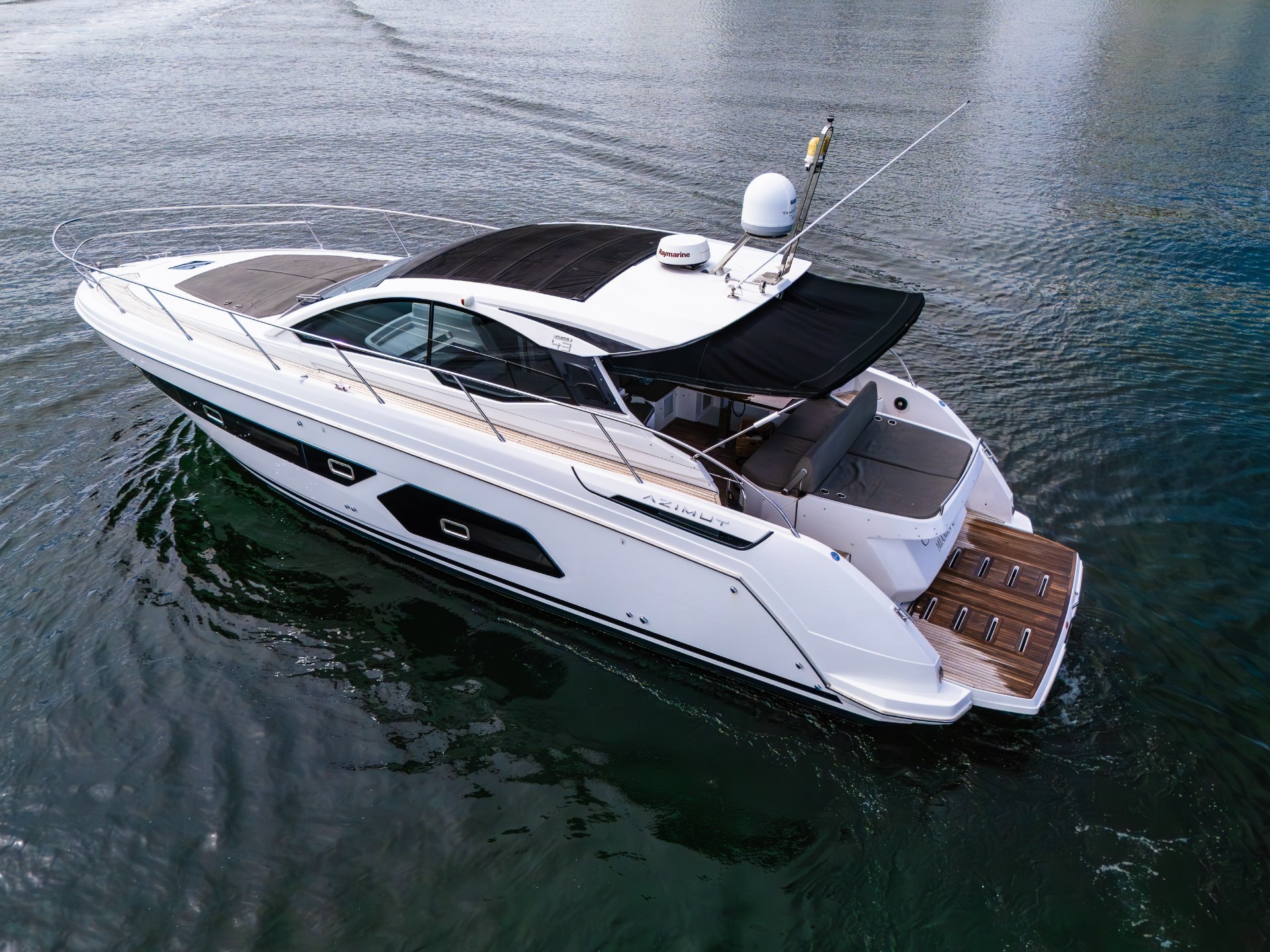 Yacht Photo 5